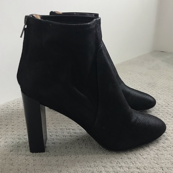 Banana Republic Shoes - Banana Republic Ankle Hanna Bootie Boots 11